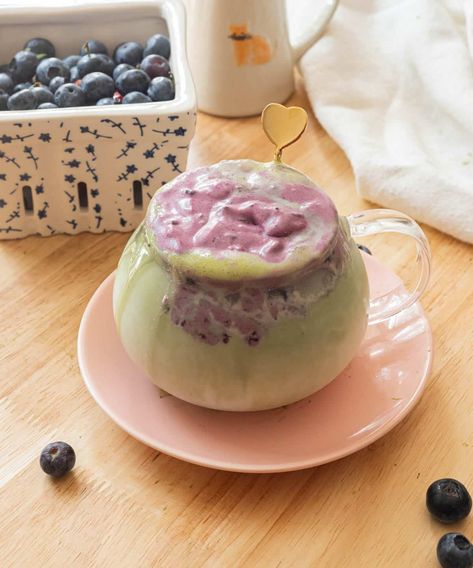 Iced Blueberry Matcha Latte Blueberry Matcha Latte, Strawberry Whipped Cream Frosting, Blueberry Matcha, Matcha Latte Recipe, Strawberry Whipped Cream, Blueberry Coffee, Canned Frosting, Strawberry Powder, Iced Matcha Latte