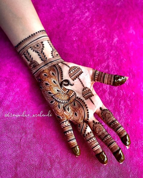 Peacock Mehndi, Peacock Mehndi Designs, Front Mehndi Design, Palm Mehndi Design, Simple Mehendi Designs, Tato Henna, Easy Henna, Arabic Henna, Mehndi Designs For Kids