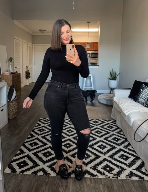 Black Legging Office Outfit, All Black Curvy Outfits, Midsize Black Outfit, Midsize Style Inspiration, Denim And Black Outfits, Fall Midsize Outfits, Midsize Outfits Fall, Midsize Aesthetic, Black On Black Outfits