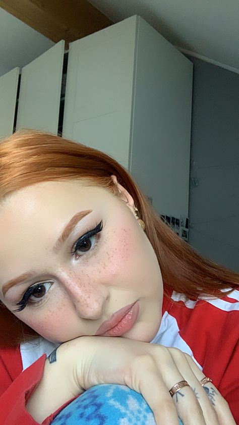 Coloured Eyebrows, Ginger Eyebrows, Orange Eyebrows, Ginger Orange Hair, Ginger Makeup, E Girl Hair, Dye Eyebrows, 2023 Aesthetic, Permanent Makeup Eyebrows