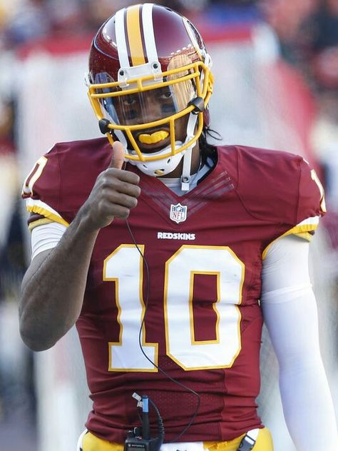 RG3 Robert Griffin Iii, Sports Pics, Nfl Photos, Nfc East, Washington Commanders, Sports Figures, Sports Pictures, Best Player, Vintage Sports