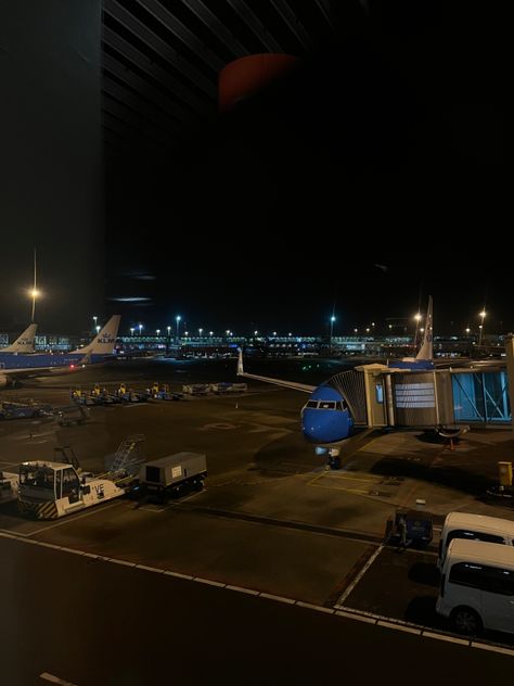 Airport At Night, Airport Vibes, Amsterdam Airport, Amsterdam Airport Schiphol, Schiphol Airport, Greece Trip, Airport Pictures, At The Airport, Cool Instagram Pictures