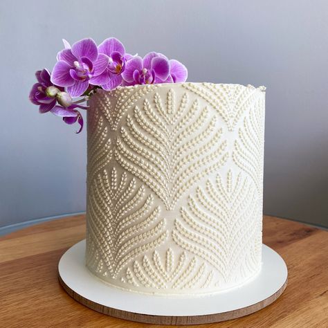 Buttercream Stencil Cake, Wheat Stencil, Bolo Buttercream, Bolo Hot Wheels, Anniversary Cake Designs, 22nd Birthday Cakes, Gold Leaf Cakes, Stencil Cake, Tiered Cakes Birthday