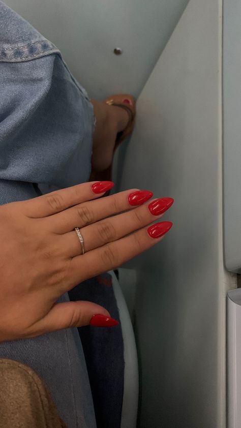 Bright Red Oval Nails, Red Nails Biab, Fire Engine Red Nails, Almond Red Acrylic Nails, Red Nails Plain, Bright Red Chrome Nails, Red Nail Almond, Red Acrylic Almond Nails, Red Dress Nails Ideas