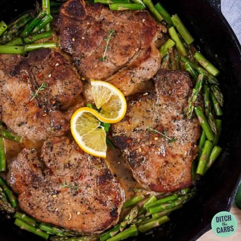 Pork Side Dishes, Butter Garlic Sauce, Healthy Pork Chops, Best Pork Chop Recipe, Pan Keto, Keto Pork Chops, Keto Pork, Low Carb Pork, Ditch The Carbs