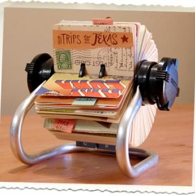 Rolodex Travel Scrapbook {Travel Memorabilia}would be great idea...I leave all my tips on my map...but when it needs to be replaced....? maybe so! Diy Journals, Tutorial Origami, Travel Memorabilia, Travel Album, Smash Books, Photo Scrapbook, Diy Journal, Vintage Diy, E Card