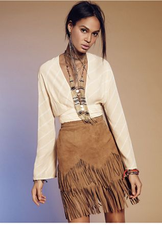 Parisian Stripes, Texas Chic, Indigenous Fashion, Same Old Love, Suede Fringe Skirt, Looks Country, Maxi Styles, Fringe Skirt, Old Love