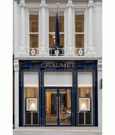 London’s Chaumet boutique nods to Parisian design codes Jewellery Store Exterior, Parisian Boutique Interior, Parisian Boutique, Small Store Design, Luxury Jewelry Shop, Commercial Design Exterior, Parisian Architecture, Shop Facade, Retail Store Interior Design