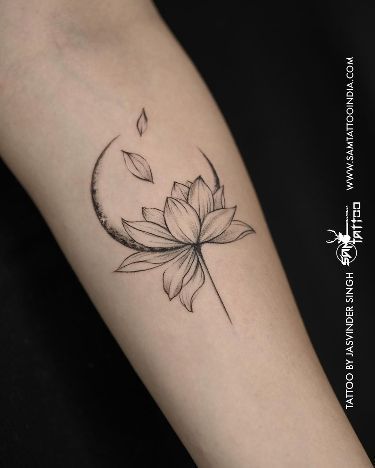 Transformation Tattoo, Cute Foot Tattoos, Beauty Transformation, Stomach Tattoos Women, Family Tattoo Designs, Chic Tattoo, Mom Tattoo Designs, Om Tattoo, Clever Tattoos