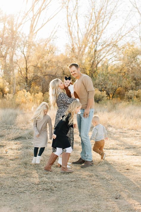 Cedar City, Utah Family Photographer | Lister Family Fam Photos, Cedar City Utah, Family Photo Wall, Fall Family Photo Outfits, Photos With Dog, Utah Family Photographer, Fall Family Pictures, City Family, Cedar City