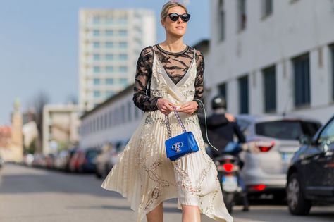 16 Sheer Outfits That Won't Shock Your Boss at the Office Top Under Dress, Sheer Top Outfit, Clothes For Work, Street Style Milan, Sheer Outfit, Outfit Street Style, Sheer Clothing, Ciao Bella, Popsugar Fashion