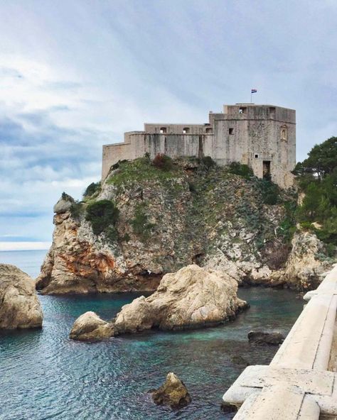 Winter in Dubrovnik: A Hidden Gem Waiting to be Discovered https://www.inlovewiththemed.com/dubrovnik-a-winter-visit-in-pictures/ #InLoveWithTheMed #CroatianMagic #AdriaticWaters #DalmatianTowns #Dubrovnik #PlitviceLakes #CroatianCoast #CroatianBeaches #CroatianFood #CroatianCulture Croatian Coast, Plitvice Lakes, Dubrovnik, Hidden Gem, Dalmatian, Water, Instagram