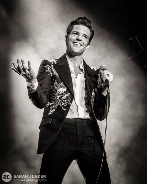 Sarah Junker on Instagram: “The Killers at Rockhal, Luxembourg - 26 July 2018 @thekillers . . . #thekillers #ronnievannucci #brandonflowers #tedsablay #jakeblanton…” Mr Brightside, Witch Coven, Giving Flowers, Brandon Flowers, Music Photographer, The Killers, Music Pics, Axl Rose, Concert Photography