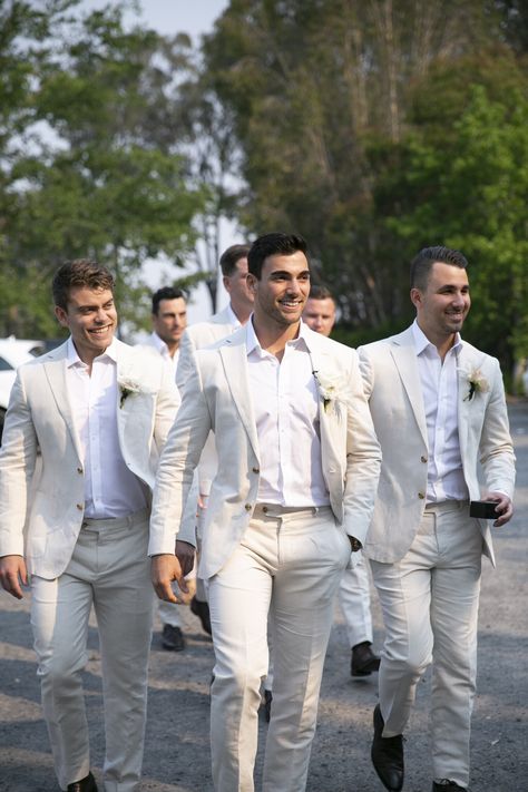 Groom No Tie Suit, Groom Linen Suit, Milos Wedding, Men Beach Wedding, Beach Wedding Suit, Tuxedo Ideas, Linen Wedding Suit, Wedding Suit Groom, Suit Groomsmen