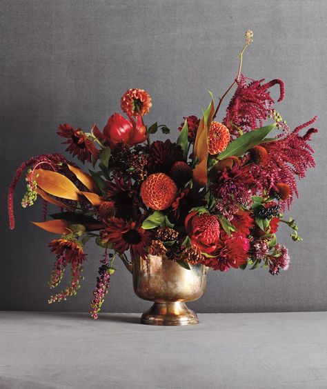 5 Beautiful, Do-It-Yourself Flower Arrangement Ideas Thanksgiving Floral Arrangements, Makes The Heart Grow Fonder, Thanksgiving Floral, Job Inspiration, Real Simple Magazine, Christmas Flower Arrangements, Flower Arrangements Simple, Holiday Table Decorations, Thanksgiving Centerpieces