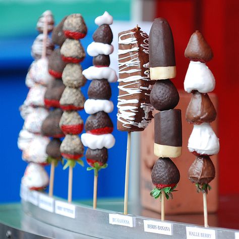 Yummy yummy-chocolate covered fruit on a stick. Shiskaberries in Seattle are delicious! Fruit On A Stick, Fair Food Ideas, Fruit With Chocolate, Fresh Produce Recipes, Shaved Ice Business, Fruit Stick, Dipped Fruit, Food On A Stick, Bon Fire