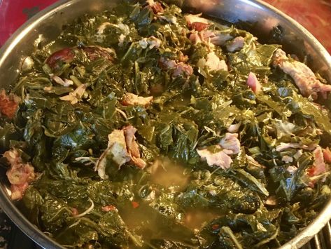 Collard Greens Turkey Wings, Collard Green With Smoked Turkey, Kale Southern Style, Kale With Smoked Turkey, Southern Style Collard Greens Soul Food, Collard Greens Recipe With Smoked Turkey, Smoked Turkey Greens, Greens Recipe Soul Food Smoked Turkey, Southern Style Greens