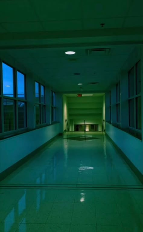 Calming Liminal Spaces, Uneasy Aesthetic, Limal Spaces, Backrooms And Liminal Spaces Aesthetic, Dream Sequence Photography, Dream Core Liminal Space, Nostalgic Background, Liminal Space Laboratory, Liminal Hallways