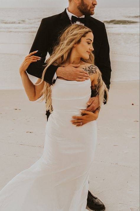 Tatooed Brides, Tatted Bride, Bride Aesthetic, Tattooed Bride, Brides With Tattoos, Elopement Wedding, Bride Bridal, Elopement, Tatting