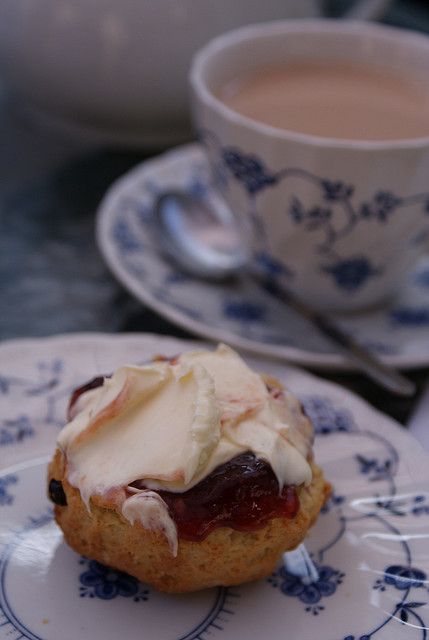 Jean Aesthetic, Cornish Cream Tea, Foodie Aesthetic, British Recipes, Tea And Crumpets, Tea Quotes, British Tea, Cream Tea, Clotted Cream