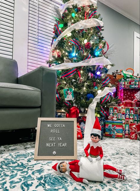 Elf on the Shelf goodbye last day #elfontheshelf #elfontheshelfideas #sprinkleandsugar Arrival Of Second Elf On The Shelf, Elf On The Shelf Back Again, Elf On The Shelf Room Ideas, Elf O. The Shelf Arrival, Did You Miss Me Elf On The Shelf, Elf On The Shelf When Kids Are Gone, Cute Elf On The Shelf Ideas For The First Day, Elf On The Shelf Ideas For Nursery, Elf On The Shelf Ideas For Toddlers First Day