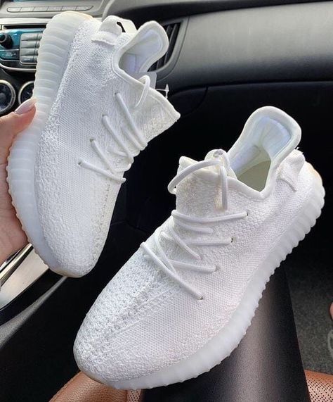 Pretty Sneakers, Custom Shoes Diy, Nike Shoes Girls, Fresh Shoes, Hype Shoes, Shoe Inspo, Yeezy Shoes, Swag Shoes, Diy Shoes