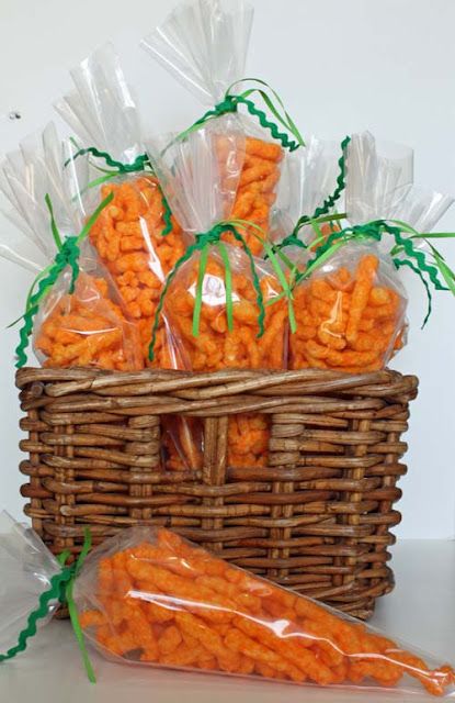 Cheeto's in a frosting bag. Fun for Easter. You could put all kinda of orange things in...love it. Easy Easter Snacks, Easter Snacks, Bunny Party, Easter Goodies, Easter Time, Hoppy Easter, Easy Easter, Easter Treats, Easter Fun