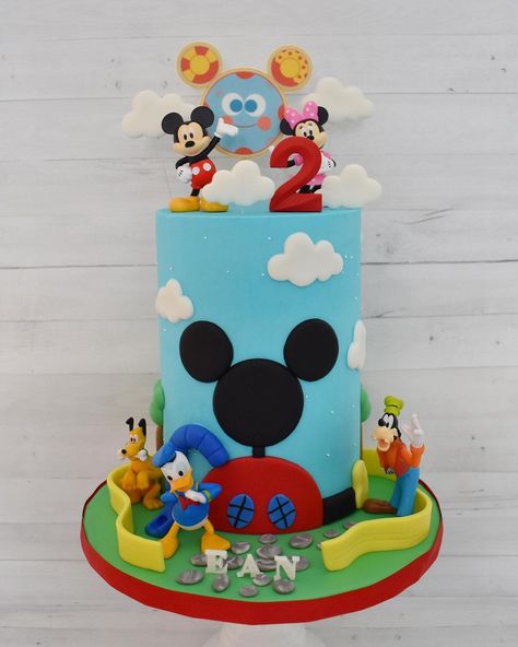 Mickey Mouse House Cake, Mickey Mouse Club House Cakes, Mickey Mouse Club House Birthday Decorations, Mickey Mouse Club House 1st Birthday, Mickey Cake Birthday, Mickey Clubhouse Cake, Oh Toodles Birthday Cake, Mickey Mouse Cake 1st Birthday, Mickey And Friends Cake