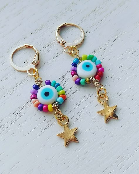 Diy Jewelry Necklace, Beaded Necklace Diy, Diy Bracelets Patterns, Evil Eye Earrings, Beads Bracelet Design, Funky Jewelry, Eye Earrings, Bracelets Handmade Beaded, Beaded Keychains