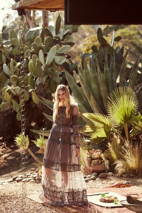 For-Love-Lemons-2015-Holiday-Dresses12 Cactus Photoshoot, Cactus Fashion, Bohemian Diesel, Estilo Hippie, Chiffon Dresses, Grey Maxi Dress, Dreamy Dress, For Love & Lemons, Boho Maxi