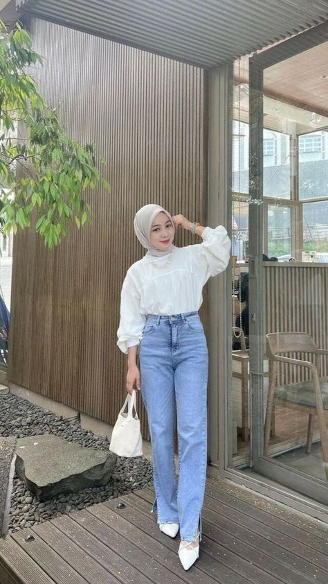 Outfit Hijab Casual Simple, Outfit Kulot, Simple Outfits Hijab, Outfit Hijab Ideas, Outfit Hijab Simple, Casual Outfits For Girls, Fashion Outfits Hijab, Outfit Ngampus, Ootd Korean Style