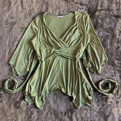 Fairycore green asymmetrical top. 3/4 sleeves.... - Depop Fairycore Tops, Goblincore Grunge, Green Fairycore, Fairycore Top, Fairycore Outfit, Fairycore Fashion, Handkerchief Style, Fit Y2k, Style Bundle