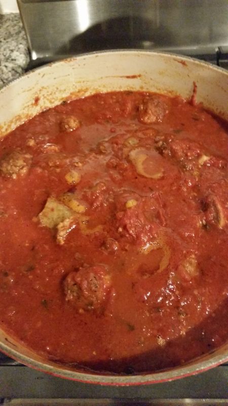 Soprano's Sunday Gravy (Spaghetti Sauce) Meatballs And Sauce, Italian Spaghetti Sauce, Italian Gravy, Sunday Gravy, Sauce Spaghetti, Mayonnaise Cake, Spaghetti Sauce Recipe, Sunday Sauce, Italian Sauce