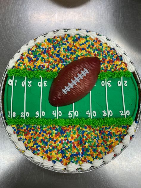 Super Bowl Cakes Easy, Super Bowl Cakes, Superbowl Cake Ideas, Superbowl Sweets, Superbowl Cakes, Super Bowl Cake Decorating Ideas, Super Bowl Cake Ideas, Super Bowl Cookie Cake, Superbowl Cookie Cake