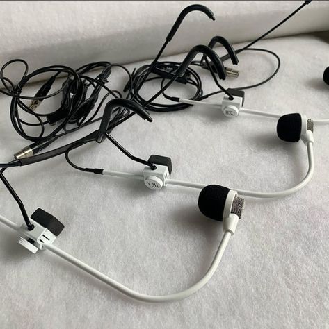 Headset Mic Kpop, Ear Monitors Aesthetic, Micro Kpop, In Ear Monitors Aesthetic, Headworn Microphone, Cool Swings, Plaid Skater Dress, Microphone Headset, Black Dessert