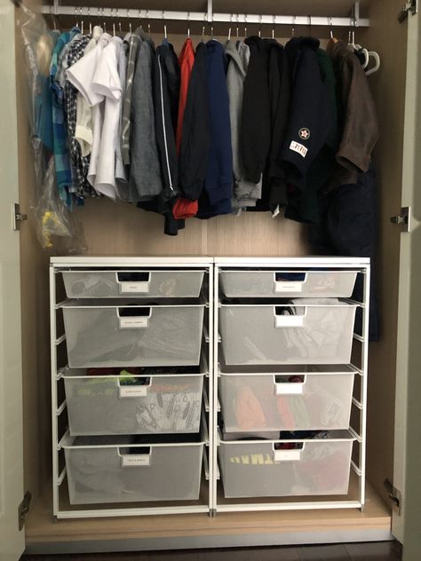 Drawers In Small Closet, Small Drawers Bedroom, Wardrobe Storage Drawers, No Dresser Closet Organization, Clothes Organization Drawers, How To Organize Clothes, Small Drawers Storage, In Closet Dresser, Tiny Closet Ideas