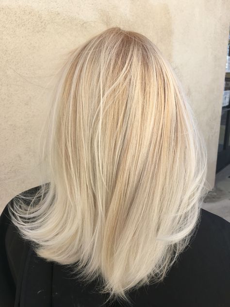 Creamy Blonde Straight Hair, Statement Blonde Hair, Hair Color Correction, Baby Blonde Hair, Hairstyles For Summer, Baby Blonde, Color Correction Hair, Haircut 2023, Perfect Blonde Hair