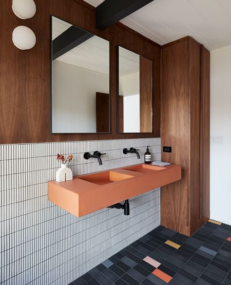 Incorporating a pop of colour with warm wood tones and playful tiles, this mid-century modern bathroom design by @marshall.interiors feels… | Instagram Mid Century Modern Bathroom Pedestal Sink, Mid Century Modern Bathroom Small Interior Design, Mid Century Bathroom Renovation, Midmod Bathroom, Midcentury Bathroom Design, Warm Modern Bathroom, Mid Century Powder Room, Bathroom Mid Century Modern, Mid Mod Bathroom