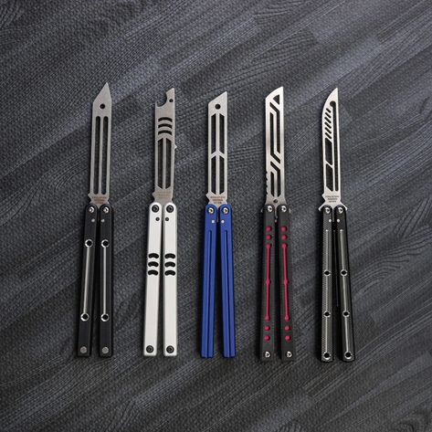 Butterfly Knife Trainer, Diy Butterfly Knife, Balisong Tricks, Balisong Trainer, Knife Tricks, Hunting Kitchen, Pen Spinning, Butterfly Knives, Knife Aesthetic