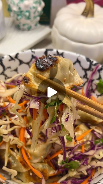 Potsticker Salad, Pan Fry, Pot Stickers, Living In San Francisco, Green Cabbage, Red Cabbage, Sesame Seeds, Salad Dressing, Frying Pan