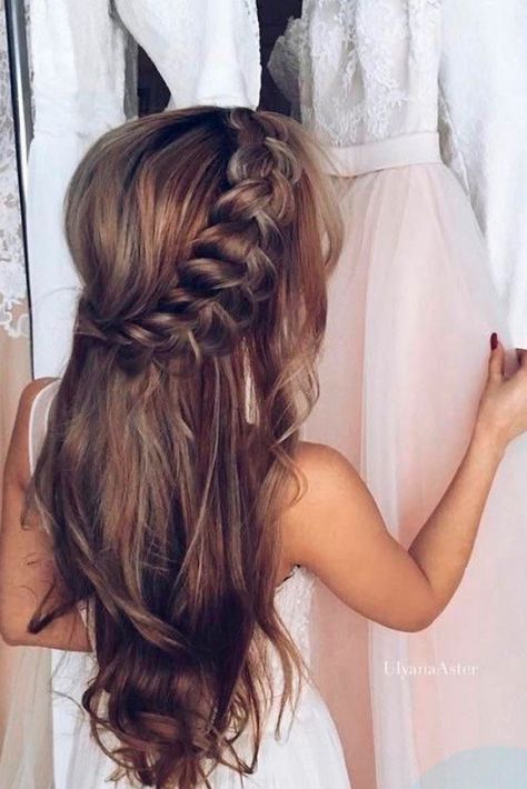 Special compilation of Christmas hairstyles for long hair. Flower Girl Hairstyles, Christmas Hairstyles, Wedding Hairstyles Updo, Wedding Updo, Wedding Hairstyles For Long Hair, Wedding Hair And Makeup, Flower Girls, Hair Dos, Gorgeous Hair