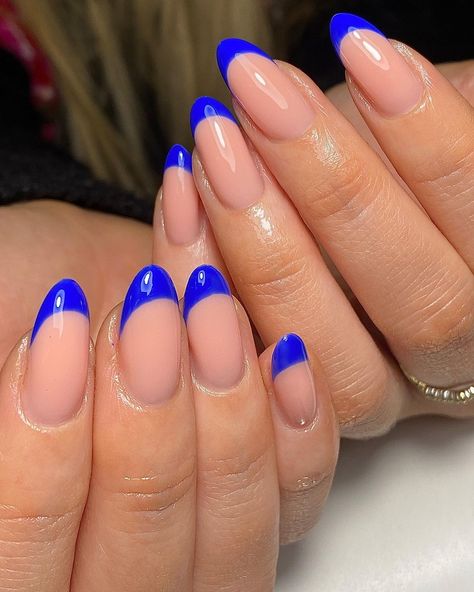 𝙉𝘼𝙄𝙇𝙎 𝘽𝙔 𝘼𝙈𝙔 | Electric blue tips 🤩 Price: £35 ____________________ #bluetips #frenchmanicure #naturalnails #nailsnailsnails #nailitdaily… | Instagram French Blue Nails Design, Electric Blue French Nails, Electric Blue French Tips, Cobalt Blue French Tip Nails, Electric Blue French Tip Nails, Nails Blue Electric, Blue Tip Nails French Manicures, Blue Electric Nails, French Tips With Blue