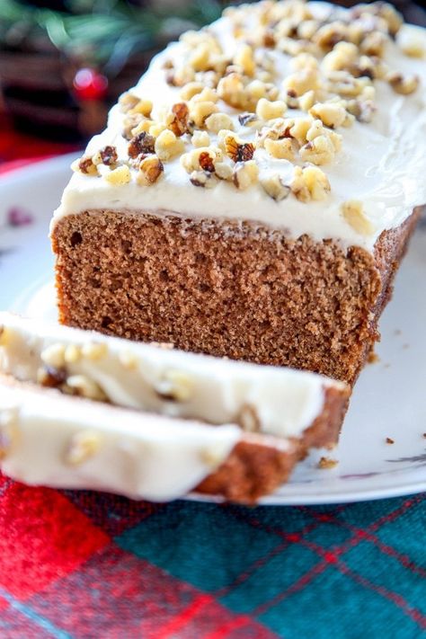 Starbucks Gingerbread Loaf Recipe - Baking Beauty Iced Gingerbread Loaf, Copycat Starbucks Gingerbread Loaf, Gingerbread Loaf Starbucks, Christmas Loaf Cakes Gift, Pumpkin Gingerbread Loaf, Ginger Bread Loaf Recipes, Christmas Loafs, Christmas Loaf Cakes, Starbucks Gingerbread Loaf Recipe