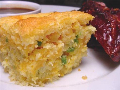 Paula Deen s Layered Mexican Cornbread from Food.com: This quite possibly might be the best cornbread you will ever have, it bakes out high, light and fluffy, it really should be called a corn cake lol! The jalapenos can be substituted with one small finely chopped green bell pepper, or one 4-ounce can green chilies, drained. Cornbread Mexican, Mexican Cornbread Recipe, Moist Cornbread, Mexican Cornbread, Paula Deen Recipes, Corn Cakes, Corn Bread Recipe, Mexican Dishes, Polenta