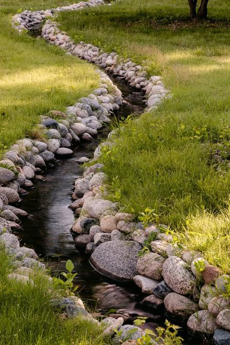 Calcaire — Marpa Landscape Architecture and Construction Backyard Water Feature, Pond Design, Rain Garden, Backyard Landscaping Designs, Rock Garden, Ponds, Japanese Garden, Water Garden, Dream Garden