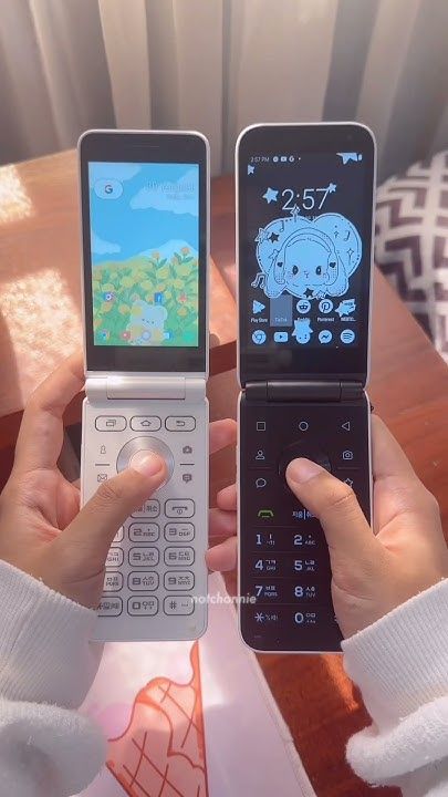 🎀 comparing two flip phones || samsung folder 2 and mive style #android #flipphone #nostalgia Android Flip Phone Aesthetic, Cute Samsung Flip Phone, Modern Flip Phone, Samsung Folder 2 Aesthetic, Samsung Folder 2, Flip Phones Aesthetic, Cute Flip Phones, Samsung Flip Phone Case, Flip Phone Samsung