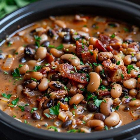 Slow Cooker Black-Eyed Peas with Bacon Recipes For Black Eyed Peas, Pork And Black Eyed Peas, Black Eyed Beans Recipe, Crockpot Blackeyed Peas, Slow Cooker Black Eyed Peas And Ham, Slow Cooker Black Eyed Peas With Bacon, Black Eyed Peas Recipe Crock Pot Vegetarian, Dried Black Eyed Peas Recipe Crock Pot, Black Eyed Peas Recipe Bacon