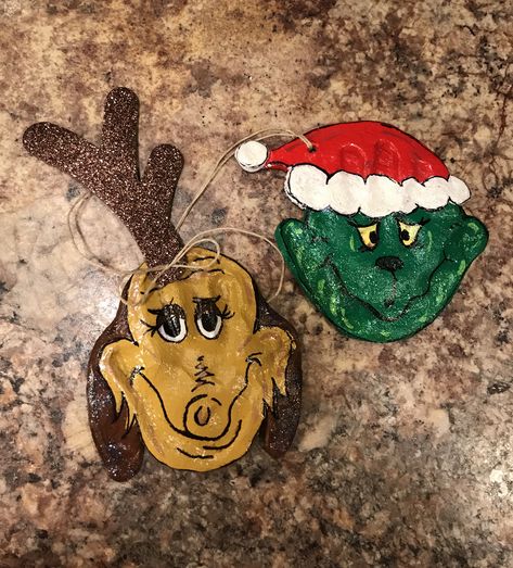 Grinch Salt Dough Ornament, Salt Dough Christmas Ornaments Handprint, Handprint Salt Dough, Salt Dough Ornament, Baby Christmas Crafts, Salt Dough Christmas Ornaments, Christmas Handprint Crafts, Christmas Arts, Handprint Ornaments