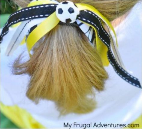 25 Adorable hair bows moms can DIY – SheKnows Girl Pony, Pony O, A Ponytail, Hair Ribbons, Ribbon Hair, Diy Hair Bows, School Spirit, Diy Hairstyles, Barrettes