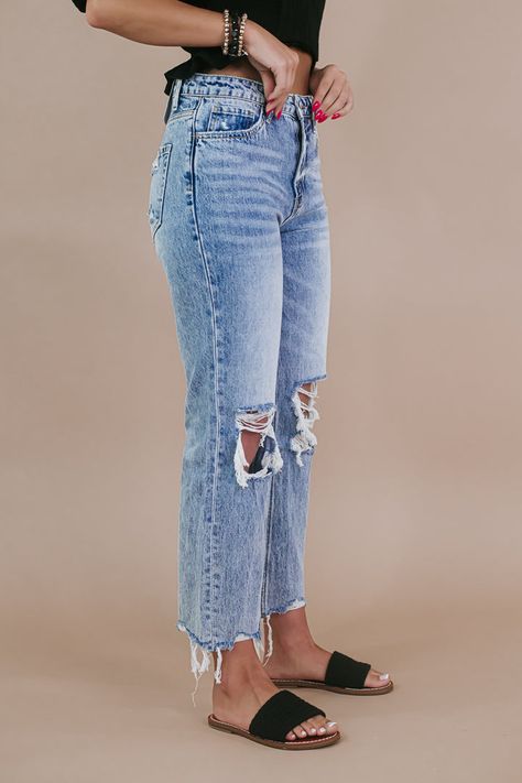 Denim – Everyday Chic Boutique Womens Casual Summer Outfit, Womens Late Summer Outfits, Three Quarter Jeans Outfits, Womens Jean Outfits, Straight Jeans With Heels, Shoes For Boyfriend Jeans, End Of Summer Fall Outfits, Outfits For 30s, High Rise Jeans Outfit Curvy